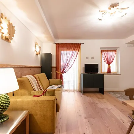 13 Comuni Ristorante E Hotel 3*