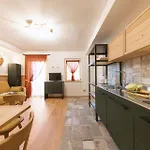 13 Comuni Ristorante E ホテル