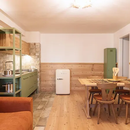 13 Comuni Ristorante E Aparthotel 3*