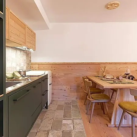 Hotel 13 Comuni Ristorante E 3*