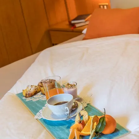 13 Comuni Ristorante E Aparthotel 3*