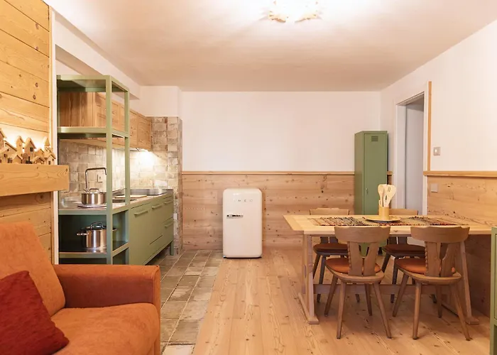 13 Comuni Ristorante E Aparthotel 3*