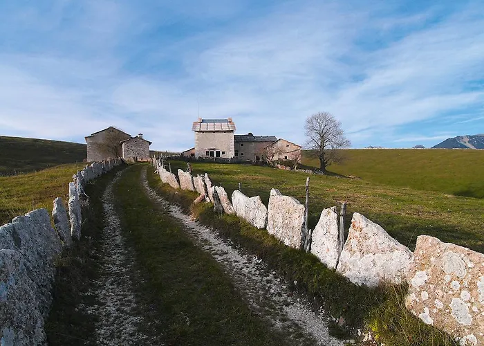 Hotel 13 Comuni Ristorante E Aparthotel 3*